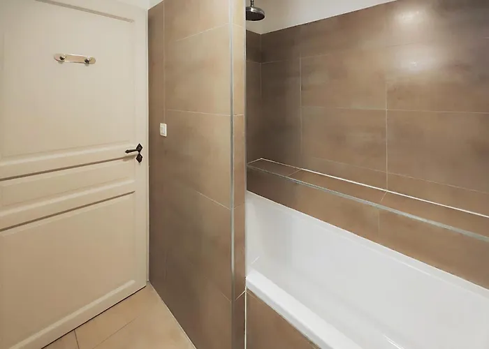 In Saint-laurent-de-la-ca * Saint-Laurent-de-la-Cabrerisse