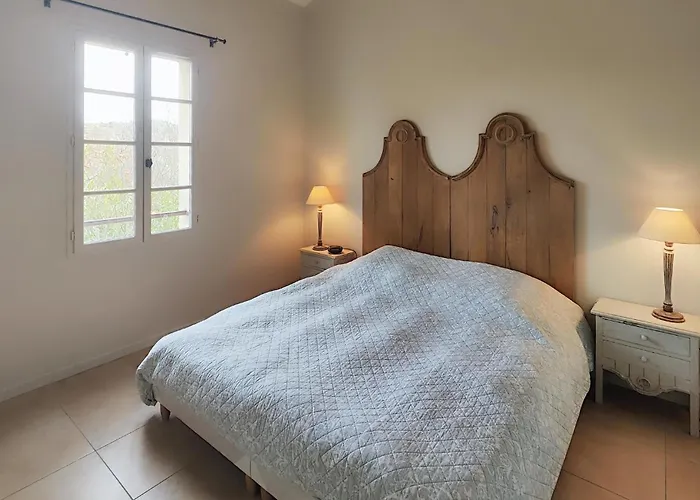 Feriehus In Saint-laurent-de-la-ca *